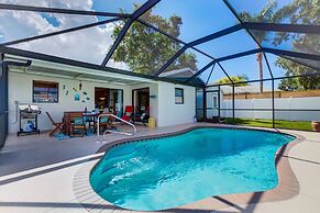 South Venice Pool Home With Fence, Dog Friendly