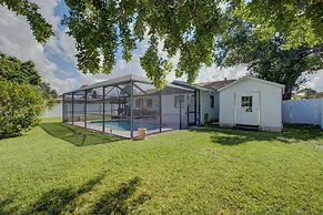 South Venice Pool Home With Fence, Dog Friendly