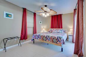 South Venice Pool Home With Fence, Dog Friendly