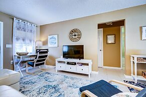 South Venice Pool Home With Fence, Dog Friendly