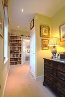 Ingram House Bed & Breakfast