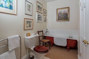 Ingram House Bed & Breakfast