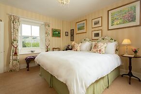 Ingram House Bed & Breakfast