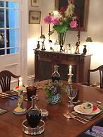 Ingram House Bed & Breakfast