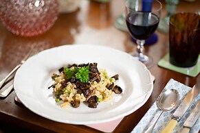 Ingram House Bed & Breakfast