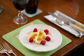 Ingram House Bed & Breakfast