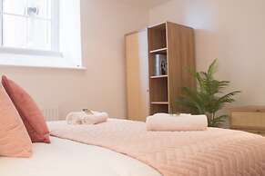 Panda Sanctuaries, Kensington Chapel Apartment