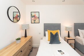 Panda Sanctuaries, Kensington Chapel Apartment