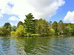 Riverside Point Resort