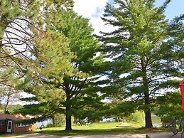 Riverside Point Resort