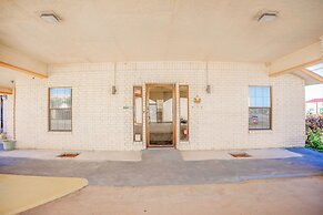 Pleasanton Executive Inn By OYO