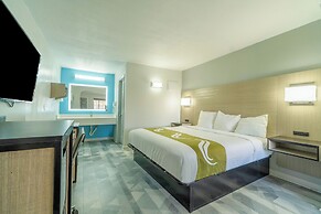 Pleasanton Executive Inn By OYO