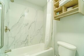 Pleasanton Executive Inn By OYO