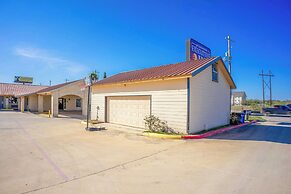 Pleasanton Executive Inn By OYO