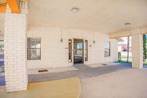 Pleasanton Executive Inn By OYO