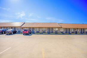 Pleasanton Executive Inn By OYO