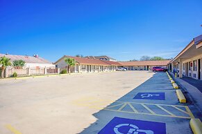 Pleasanton Executive Inn By OYO