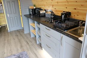 Glampods - 5 Berth Glamping Pod Elgin