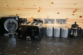 Glampods - 5 Berth Glamping Pod Elgin