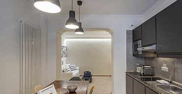 Dock 10 Apartments by Wonderful Italy