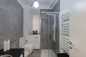 Dock 10 Apartments by Wonderful Italy