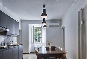 Dock 10 Apartments by Wonderful Italy