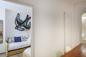 Dock 10 Apartments by Wonderful Italy