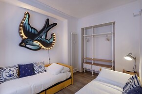 Dock 10 Apartments by Wonderful Italy