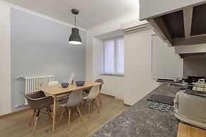 Dock 10 Apartments by Wonderful Italy