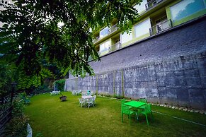 Regenta Place Green Leaf Manali- A Centrally Heated Resort