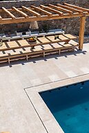 Breathtaking 5 Bedroom Villa With Private Pool