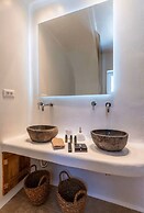 Breathtaking 5 Bedroom Villa With Private Pool