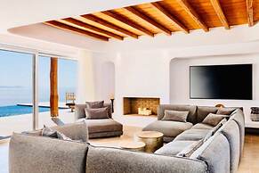 Breathtaking 5 Bedroom Villa With Private Pool