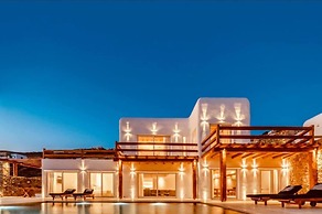 Breathtaking 5 Bedroom Villa With Private Pool