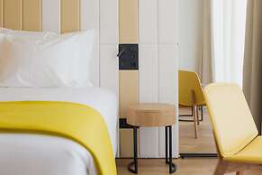 Lumen Hotel & The Lisbon Light Show