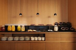 Lumen Hotel & The Lisbon Light Show