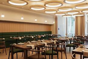 Lumen Hotel & The Lisbon Light Show