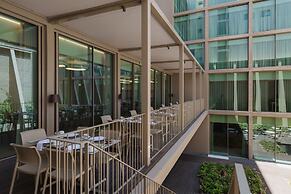 Lumen Hotel & The Lisbon Light Show