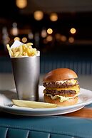 Mollie's Motel & Diner