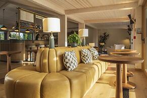 Mollie's Motel & Diner