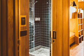 Mollie's Motel & Diner