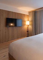 Mollie's Motel & Diner