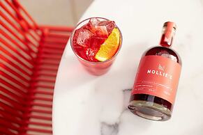 Mollie's Motel & Diner