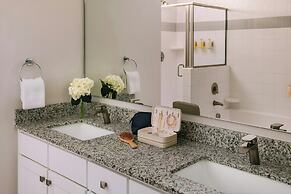 Sonder by Marriott Bonvoy Vista Cay Apartments