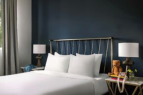 Sonder by Marriott Bonvoy Vista Cay Apartments