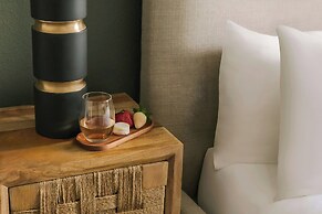 Sonder by Marriott Bonvoy Vista Cay Apartments