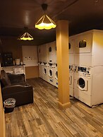 Ansonia Hotel - Hostel