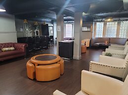 Ansonia Hotel - Hostel