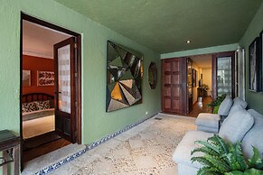 HOLT - Casa Parque Juárez