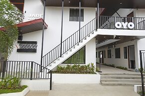 OYO 736 Jade Apartelle